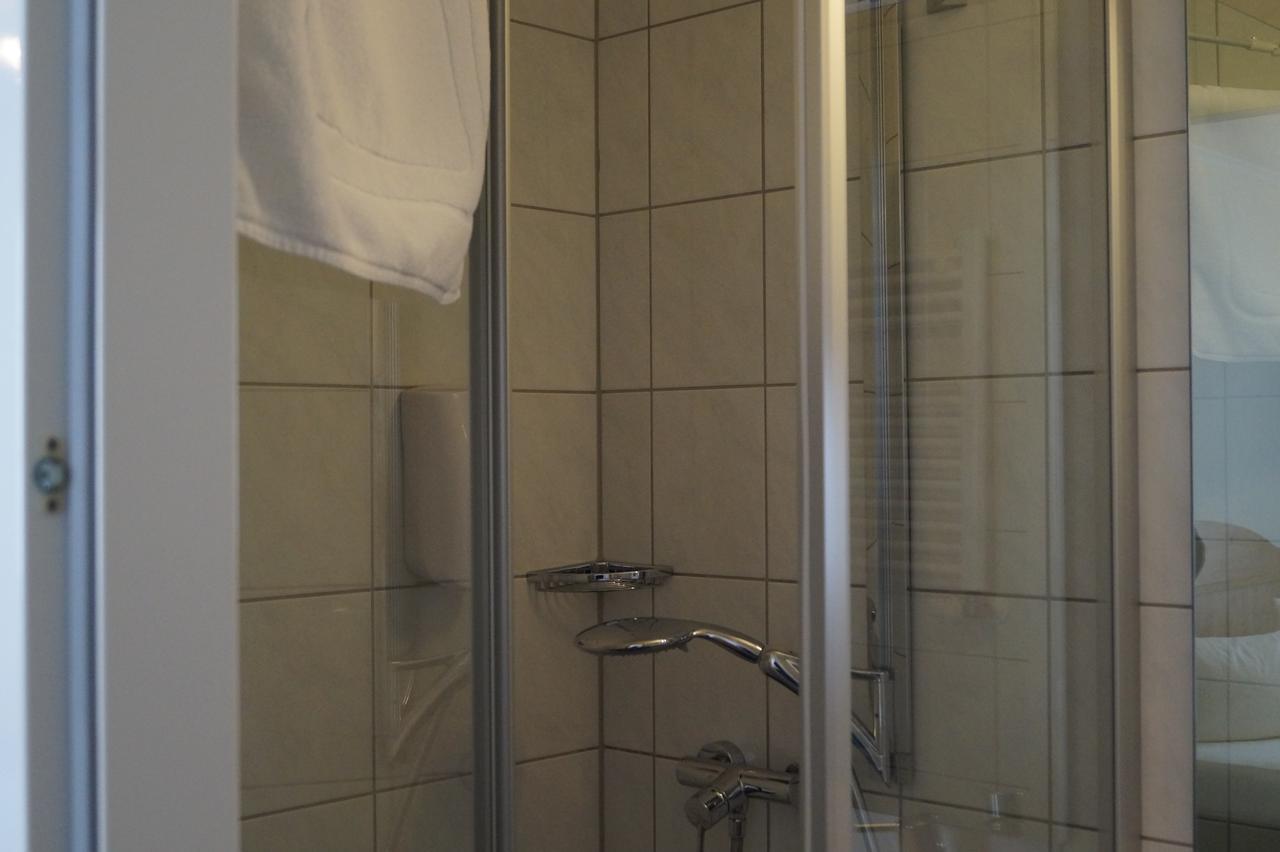 Hotel Zur Post Trostberg Екстериор снимка