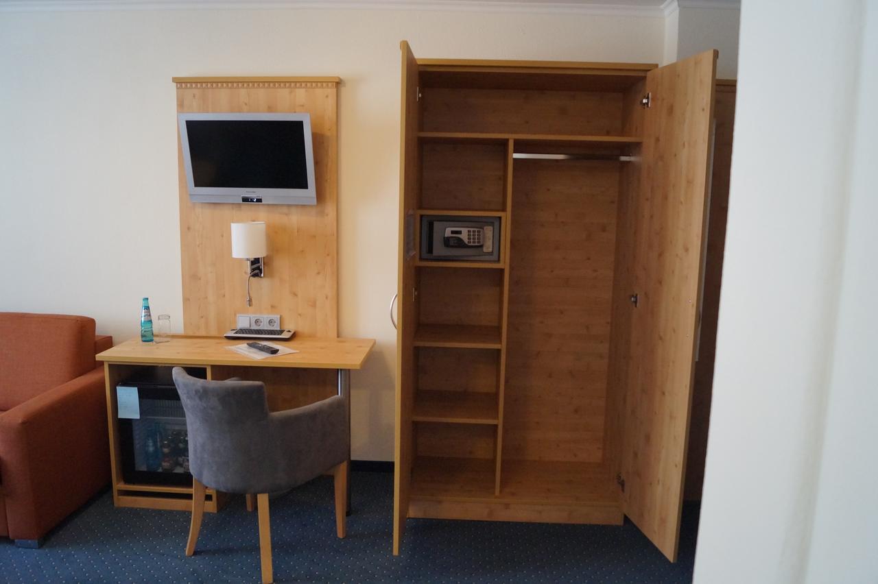 Hotel Zur Post Trostberg Екстериор снимка